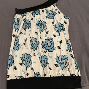 Asymmetrical one should top. Great condition.